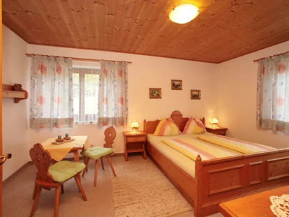 Pensionen - Parkplatz: kostenlos bei der Pension - Leogang - Zimmer in Zell am See-Kaprun - gemütliche und komfortable Zimmer in unserer Pension. Gemütlicher und komfortabler Wohnkomfort erwartet Sie in unseren Zimmern mit Frühstück in Zell am See-Kaprun in unserer familiär geführten Pension. - A`nette Pension in Piesendorf/Kaprun